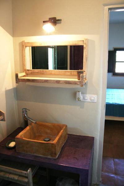 Hostal Nou De Crespia Bilik gambar