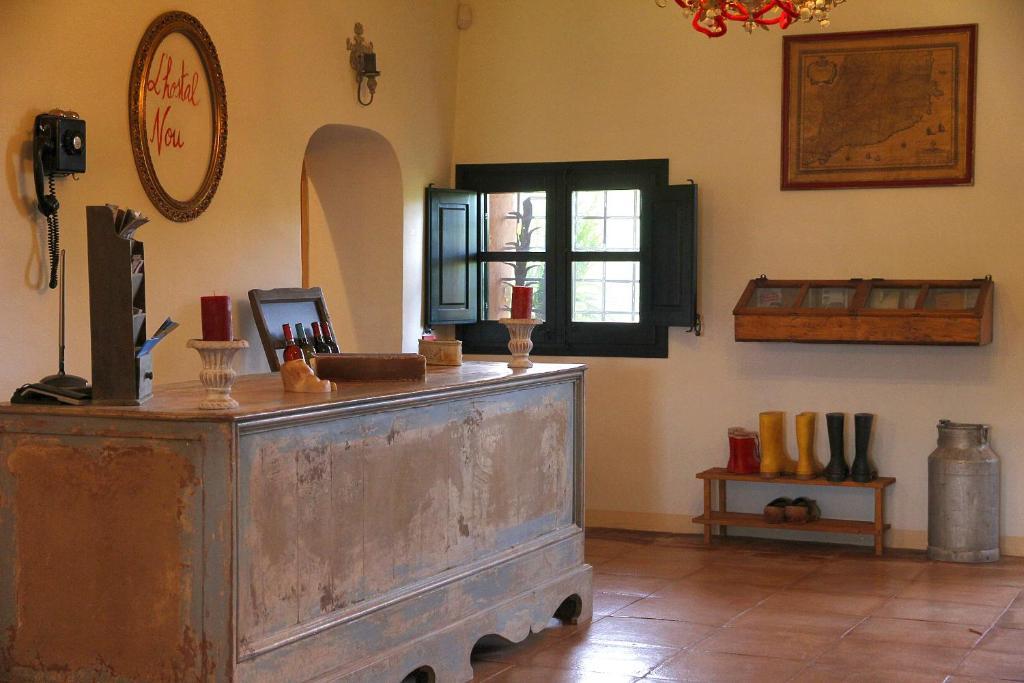 Hostal Nou De Crespia Luaran gambar